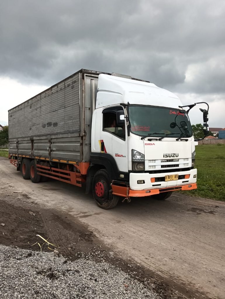 Sewa Truk Wingbox Pekalongan